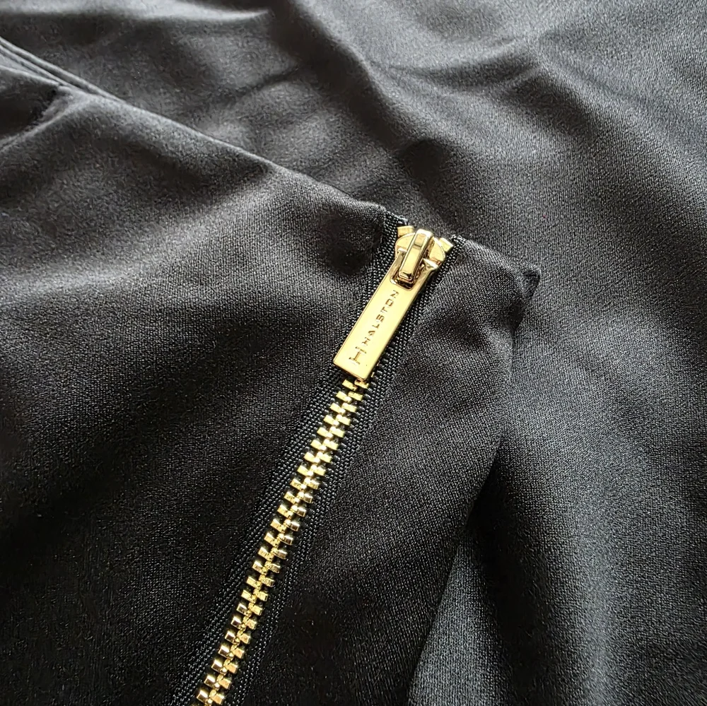 H Halston Exposed Gold Side Zipper Satin Wide Leg Sz. 6‎